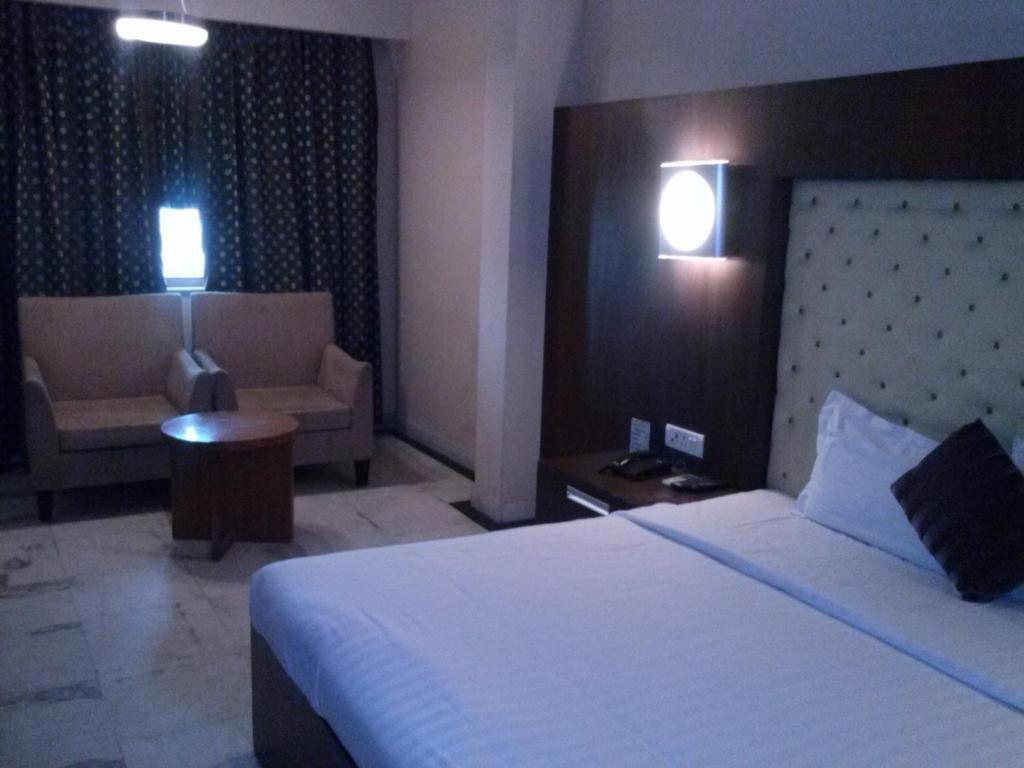 Chanson Grand Westend Delhi  Exterior foto