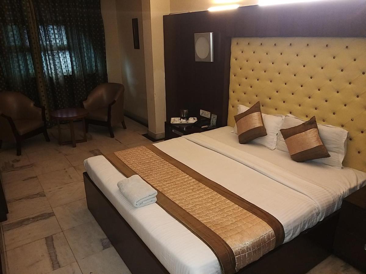 Chanson Grand Westend Delhi  Exterior foto